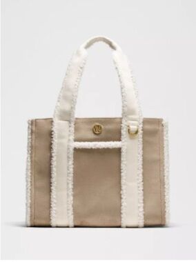 lululemon athletica Boxy Tote Faux Shearling 10L in Taupe and Cream